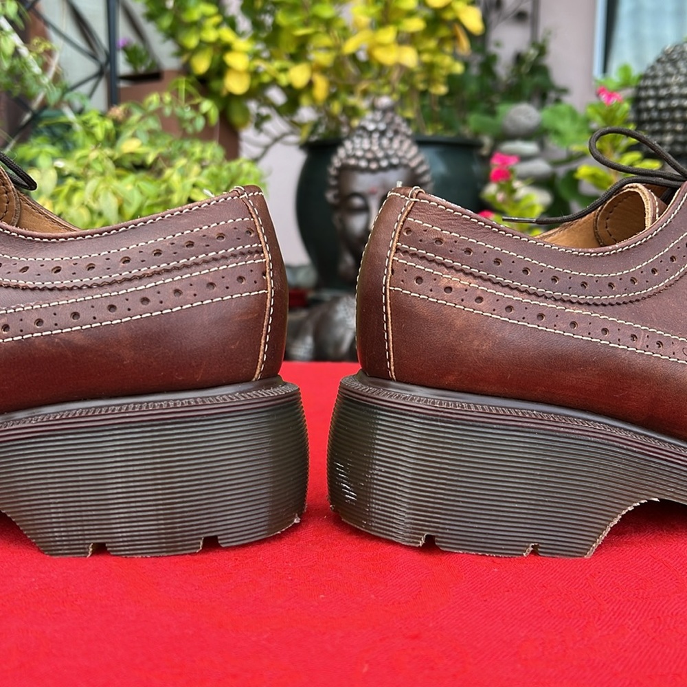 🏴 Vintage Dr. Martens MIE Platform Babydoll Brogue Brown Wingtips UK 7 - Picture 16 of 17